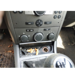 Vitre arriere gauche OPEL ASTRA H