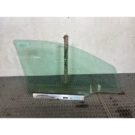 Vitre avant gauche OPEL ASTRA H Photo n°1