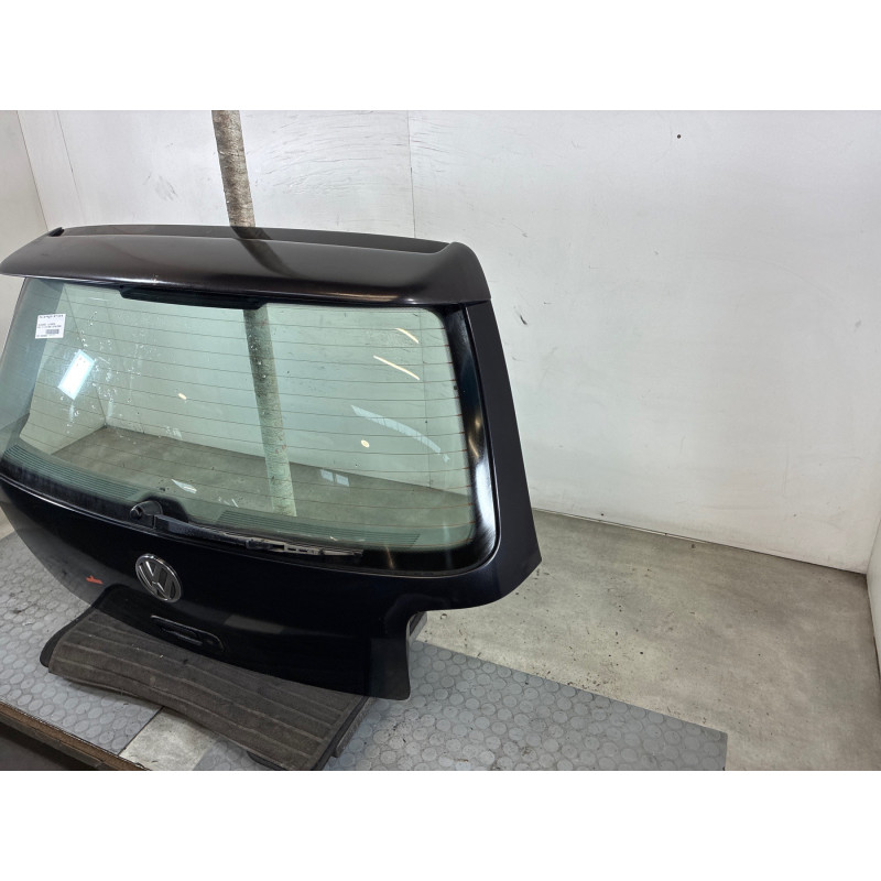 Malle/Hayon arriere VOLKSWAGEN GOLF 4 Photo n°1