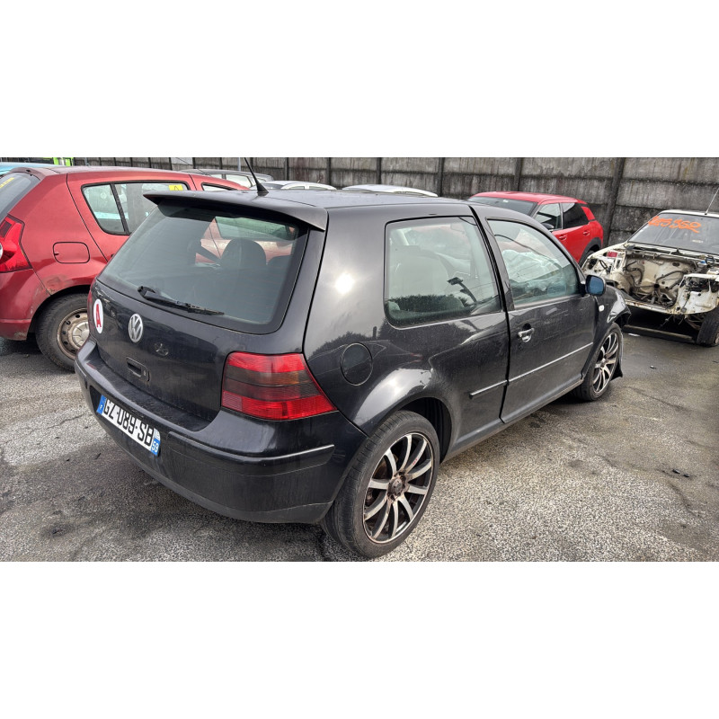 Malle/Hayon arriere VOLKSWAGEN GOLF 4 Photo n°8