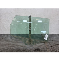 Vitre arriere droit AUDI A4 3 Photo n°1