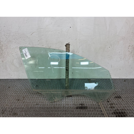 Vitre avant droit AUDI A4 3 Photo n°1