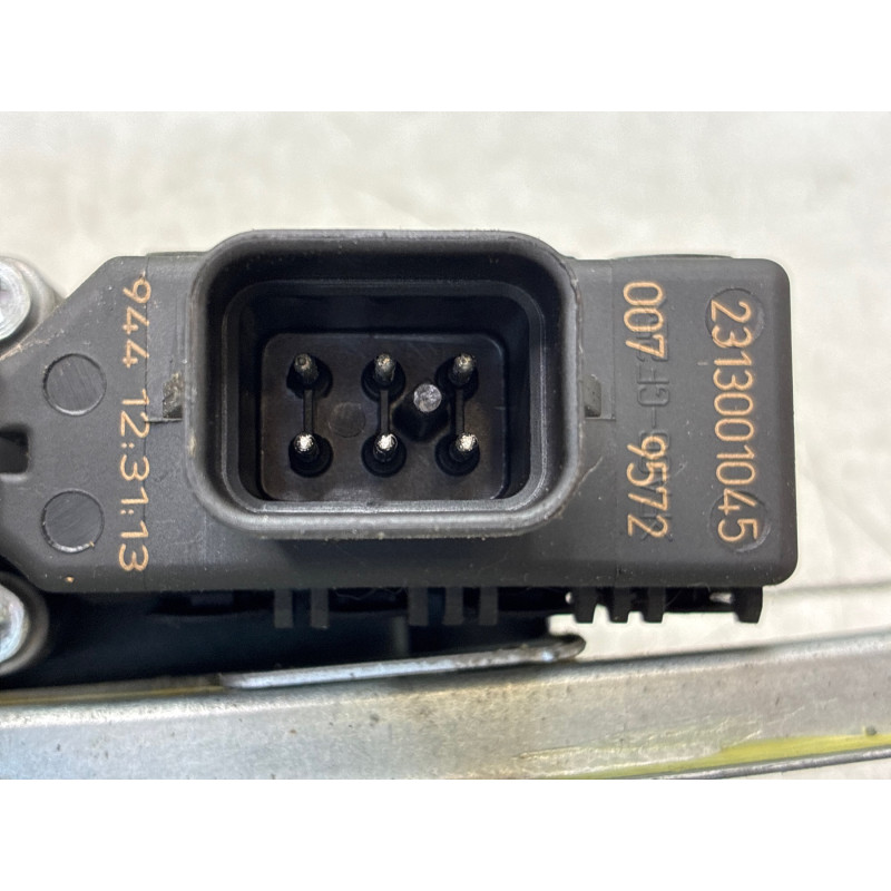 Leve vitre electrique arriere gauche OPEL ZAFIRA B Photo n°1