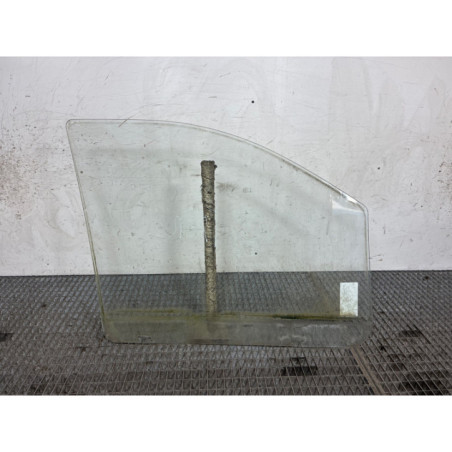 Vitre avant gauche MERCEDES VITO 639