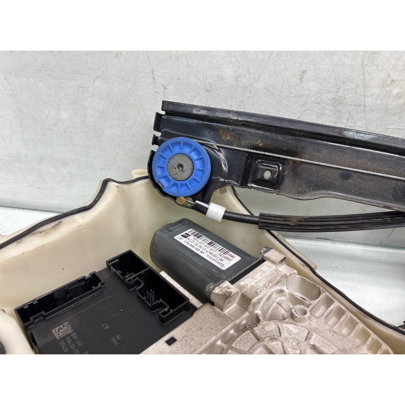 Leve vitre electrique avant droit SEAT ALTEA Photo n°4