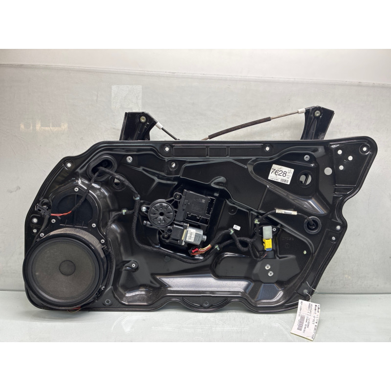 Leve vitre electrique avant droit VOLKSWAGEN PASSAT 6 Photo n°3