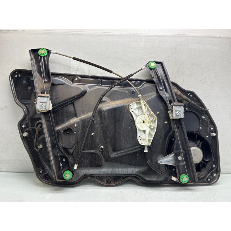 Leve vitre electrique avant droit VOLKSWAGEN PASSAT 6 Photo n°4
