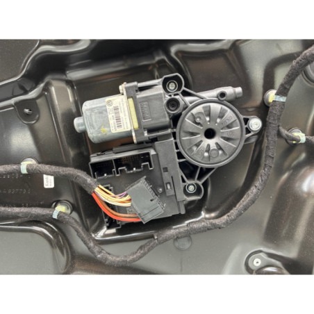 Leve vitre electrique avant gauche VOLKSWAGEN PASSAT 6 Photo n°1