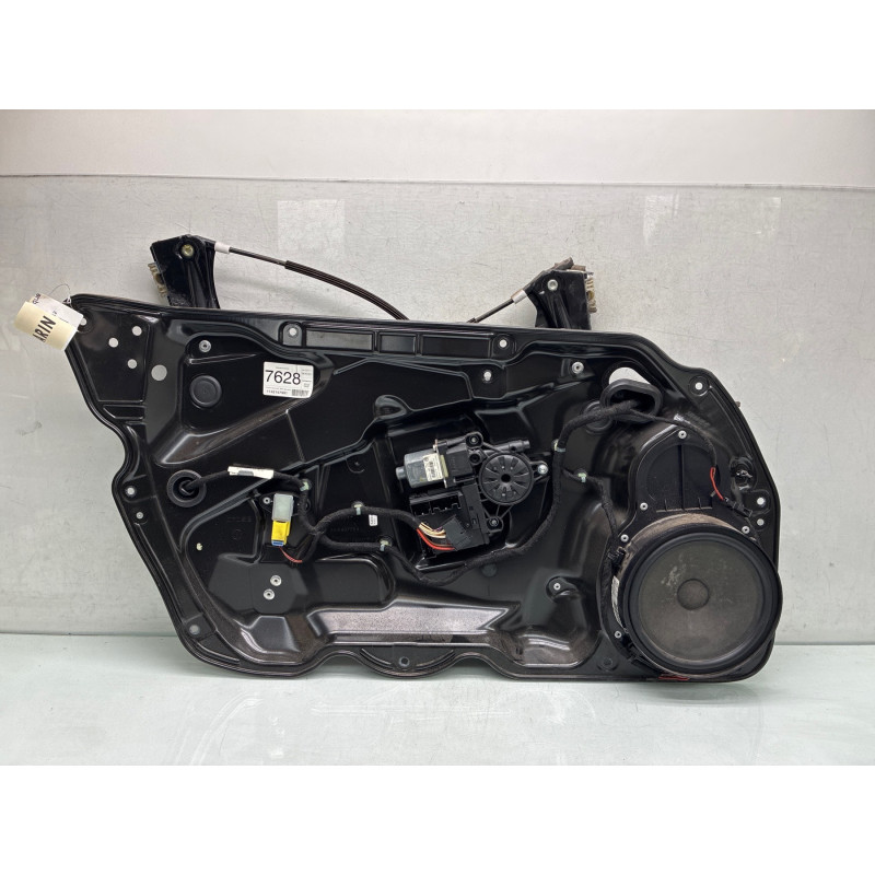 Leve vitre electrique avant gauche VOLKSWAGEN PASSAT 6 Photo n°3