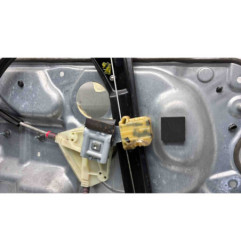 Leve vitre electrique avant droit VOLKSWAGEN POLO 4