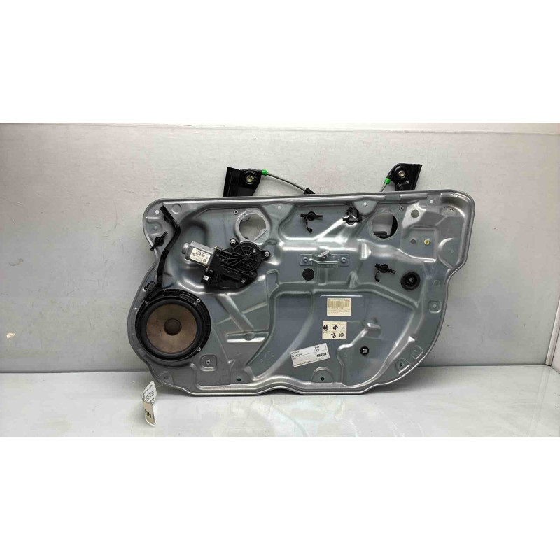 Leve vitre electrique avant droit VOLKSWAGEN POLO 4 Photo n°8