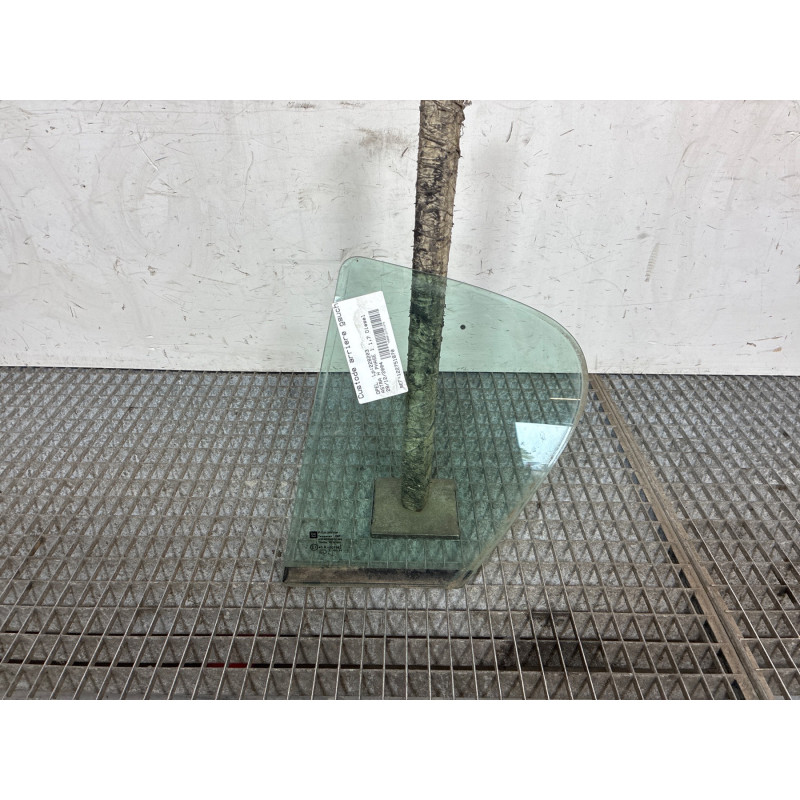 Custode arriere gauche (porte) OPEL ASTRA H Photo n°1