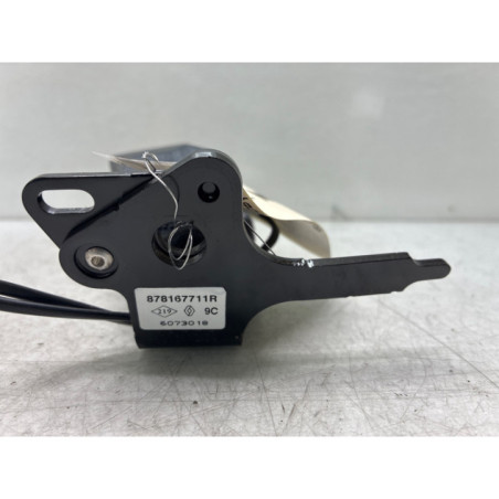 Attache ceinture arriere droit RENAULT CLIO 4 Photo n°1