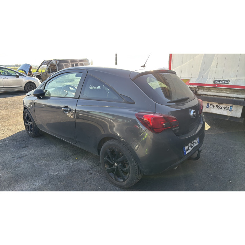 Feu arriere secondaire gauche (feux) OPEL CORSA E Photo n°18
