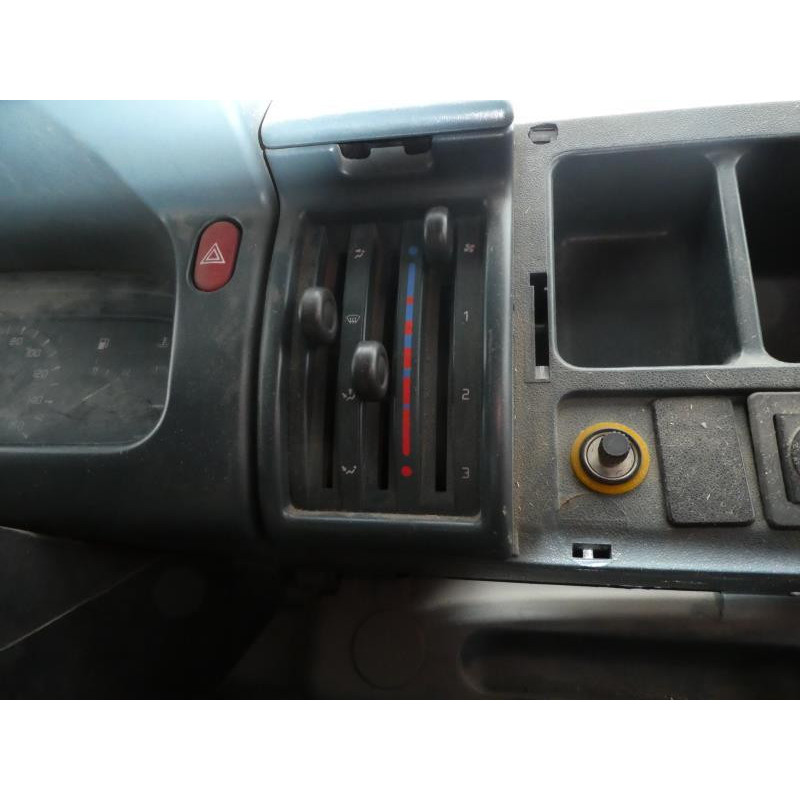 Etrier avant droit (freinage) RENAULT TRAFIC 1 Photo n°5