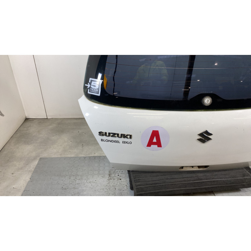 Malle/Hayon arriere SUZUKI SWIFT 3 Photo n°5