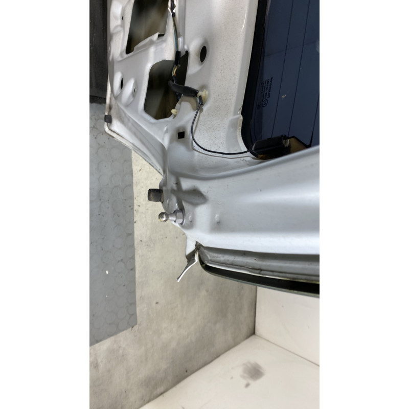 Malle/Hayon arriere SUZUKI SWIFT 3 Photo n°7