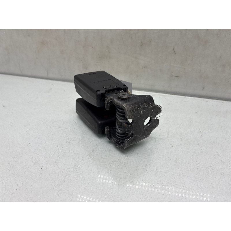 Attache ceinture arriere droit FORD FOCUS 3 Photo n°1