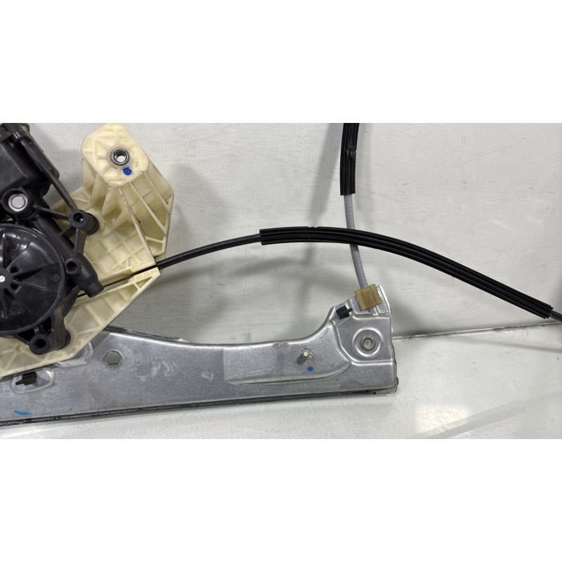 Leve vitre electrique avant gauche CITROEN C4 CACTUS Photo n°3