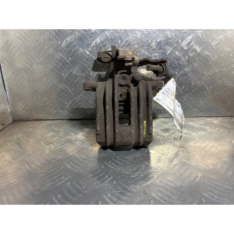 Etrier arriere droit (freinage) VOLKSWAGEN PASSAT 4 Photo n°3