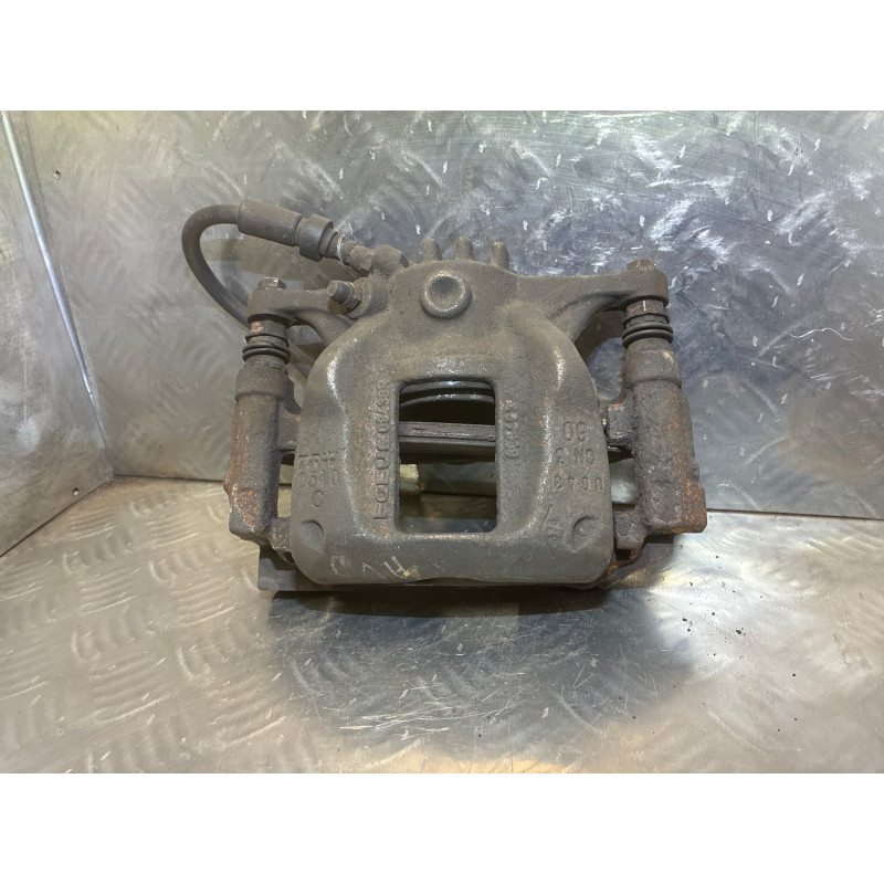 Etrier avant droit (freinage) RENAULT TRAFIC 3 Photo n°1