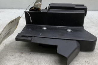 Serrure avant droit DACIA SANDERO 3