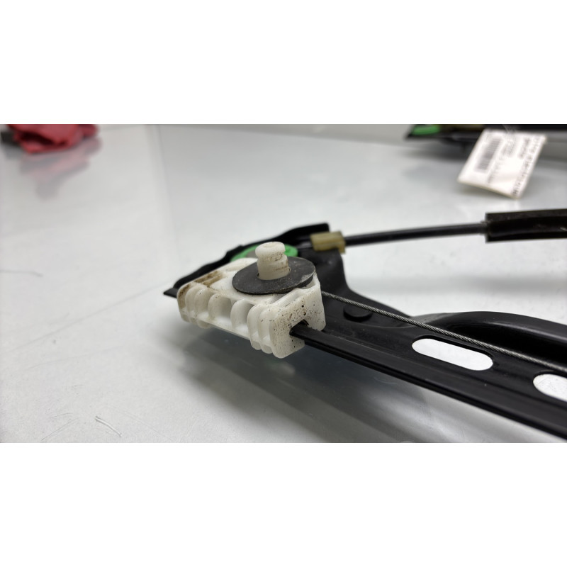 Leve vitre electrique avant gauche CITROEN C4 PICASSO 2 Photo n°10