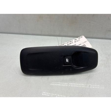 Interrupteur de leve vitre avant droit PEUGEOT 208 1