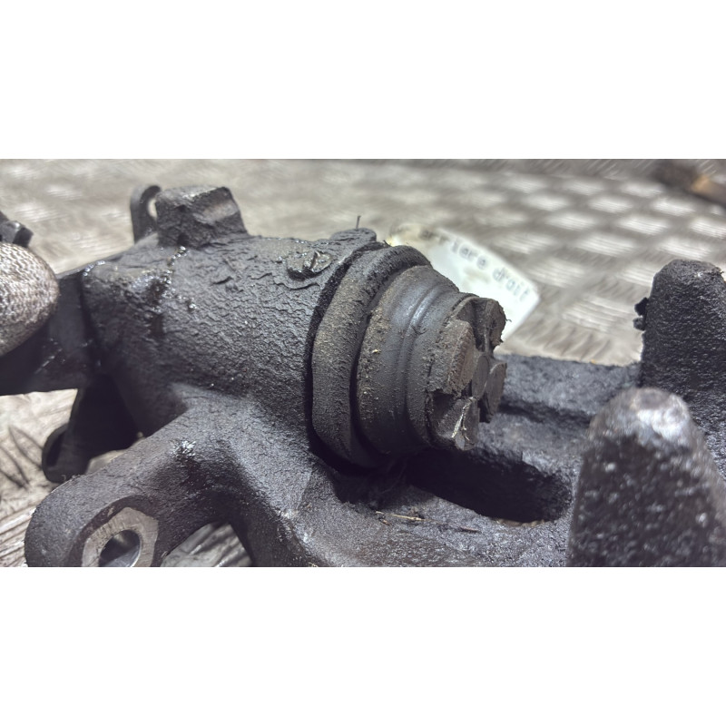 Etrier arriere droit (freinage) RENAULT MEGANE 2 Photo n°5