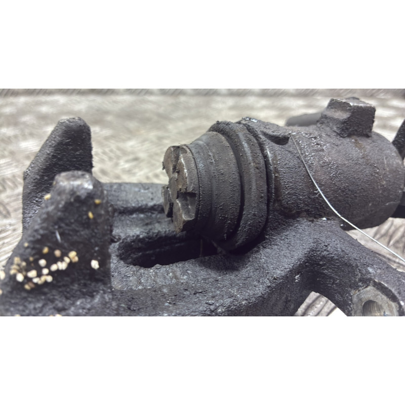 Etrier arriere droit (freinage) RENAULT MEGANE 2 Photo n°6