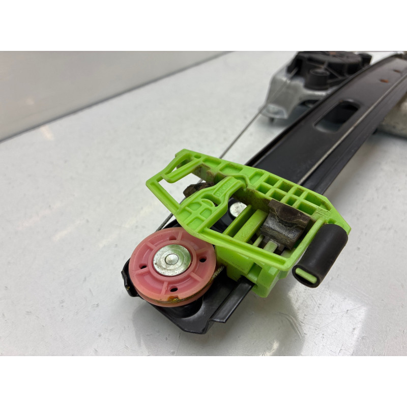 Leve vitre electrique arriere droit BMW SERIE 3 E91 Photo n°6