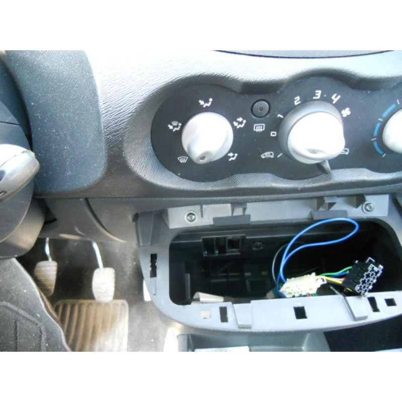 Etrier avant gauche (freinage) RENAULT TWINGO 2 Photo n°10