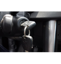 Etrier avant gauche (freinage) PEUGEOT 207