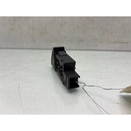 Bouton de warning MAZDA 6 2 Photo n°1
