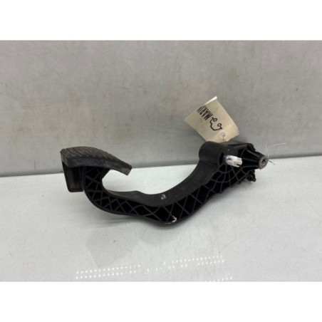 Pedale d'embrayage PEUGEOT 208 1