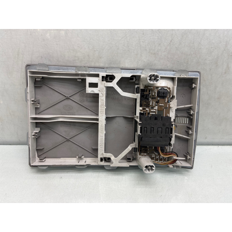 Eclairage de plafonnier OPEL ASTRA H Photo n°3
