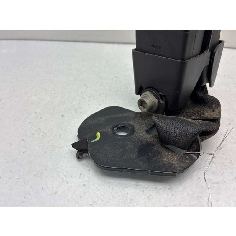 Attache ceinture arriere gauche RENAULT CLIO 2 CAMPUS Photo n°4