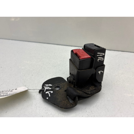 Attache ceinture arriere gauche RENAULT CLIO 2