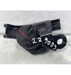 Attache ceinture arriere droit RENAULT CLIO 3