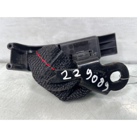 Attache ceinture arriere droit RENAULT CLIO 3