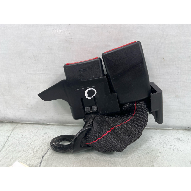 Attache ceinture arriere droit RENAULT CLIO 3 Photo n°4