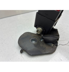 Attache ceinture arriere gauche RENAULT CLIO 2