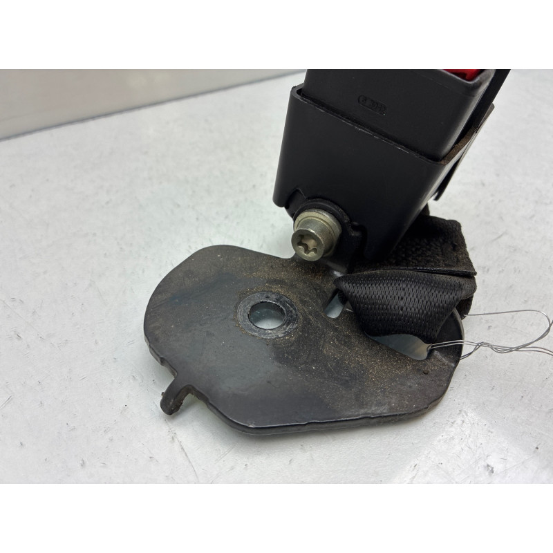 Attache ceinture arriere gauche RENAULT CLIO 2 Photo n°1
