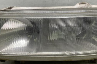 Optique avant principal gauche (feux)(phare) VOLKSWAGEN PASSAT 3 Photo n°1