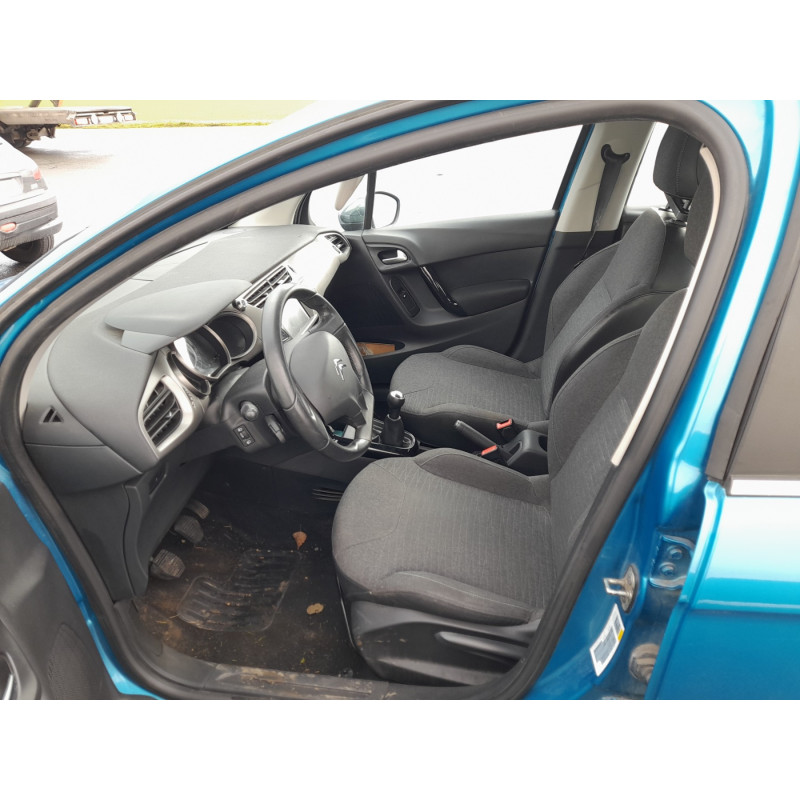 Pare boue avant gauche CITROEN C3 2 Photo n°5
