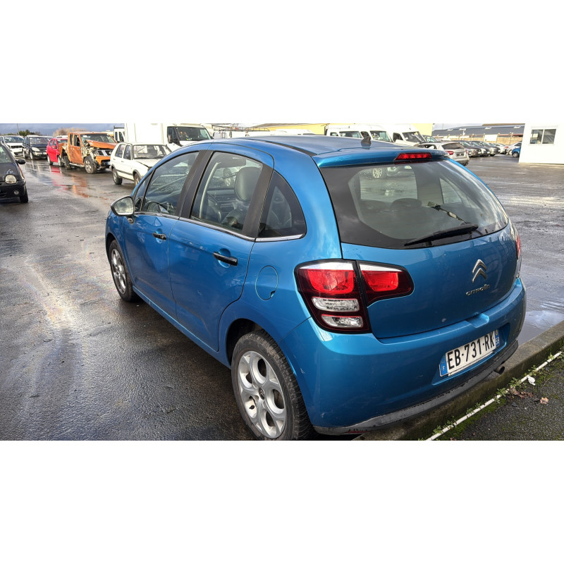 Pare boue avant gauche CITROEN C3 2 Photo n°17