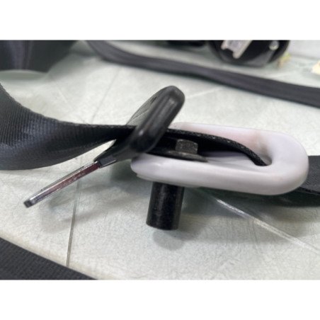 Pretensionneur de ceinture avant gauche PEUGEOT 2008 1