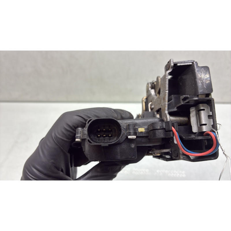 Serrure arriere gauche VOLKSWAGEN GOLF 4 Photo n°4
