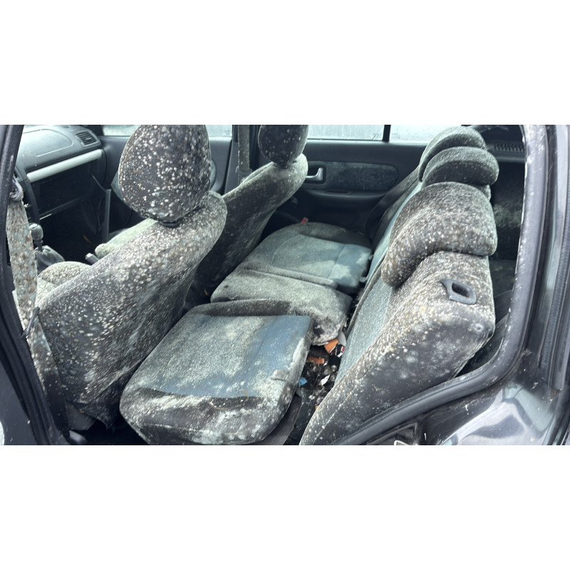Poignee porte avant gauche RENAULT CLIO 2 CAMPUS Photo n°18