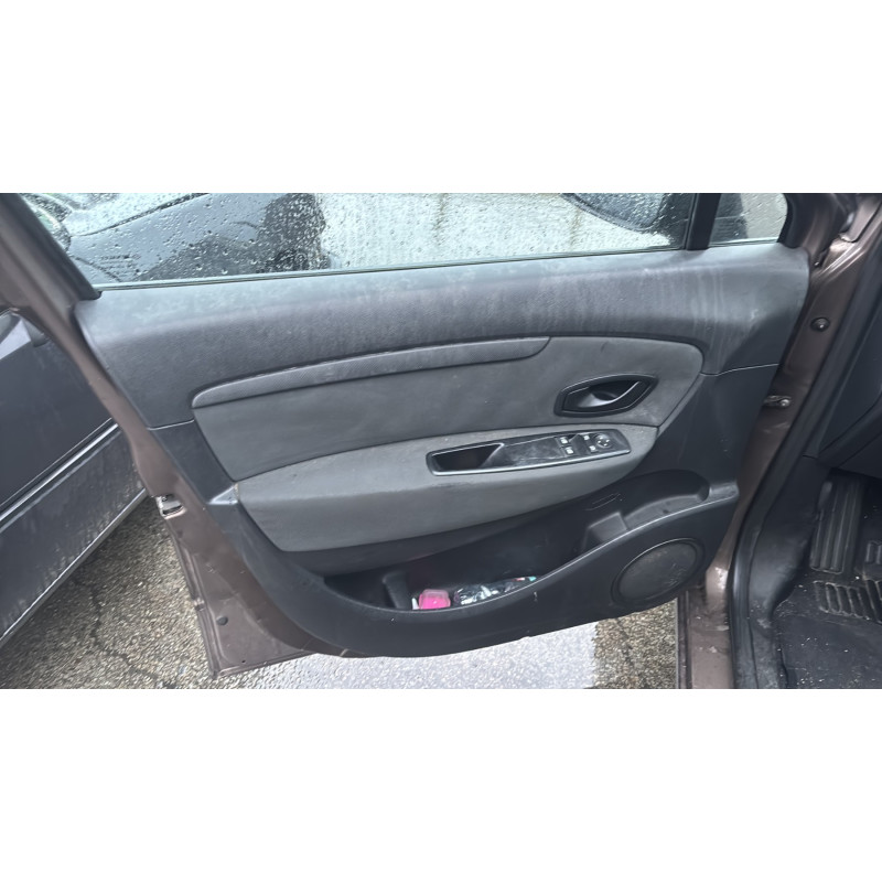 Poignee porte avant gauche RENAULT SCENIC 3 Photo n°8